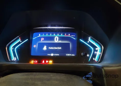 2018 Honda Odyssey Lx z USA, uszkodzony, nr VIN 5FNRL6H27JB088443